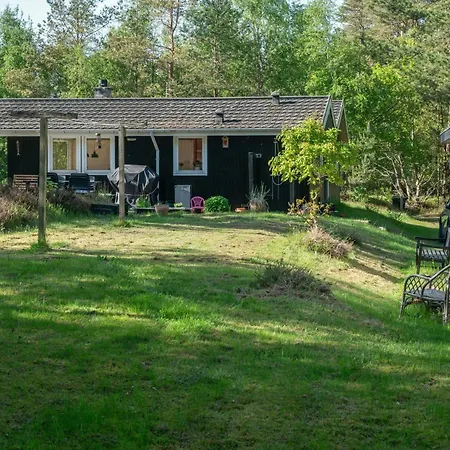 Summer House Near Lyngsa With Bonfire And Shelter Hébergement de vacances Sæby