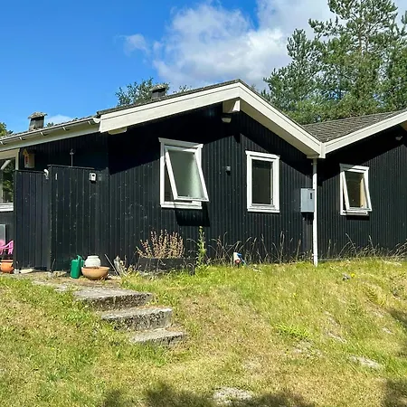 Summer House Near Lyngsa With Bonfire And Shelter Hébergement de vacances
