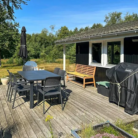Hébergement de vacances Summer House Near Lyngsa With Bonfire And Shelter Sæby